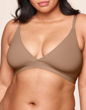 Load image into Gallery viewer, nueskin Jenn Wireless Triangle Bralette in color Macaroon and shape bralette
