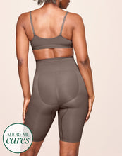 Load image into Gallery viewer, nueskin Kaylee High-Compression Half-Legging in color Deep Taupe and shape legging
