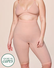 Load image into Gallery viewer, nueskin Kaylee High-Compression Half-Legging in color Rose Cloud and shape legging
