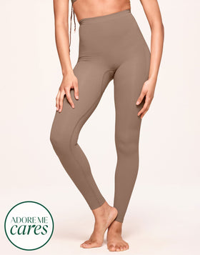 nueskin Lilya High-Compression Legging in color Beaver Fur and shape legging