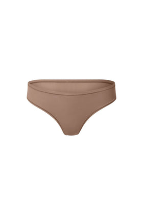 nueskin Mora in color Beaver Fur and shape thong